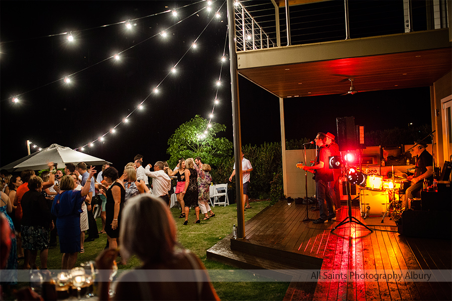 Lauren and Jason's wedding at Yarrawonga | Yarrawonga / Mulwala Wedding Photographers | ls080.jpg