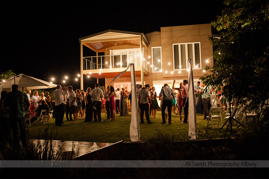 Lauren and Jason's wedding at Yarrawonga | Yarrawonga / Mulwala Wedding Photographers | ls078.jpg