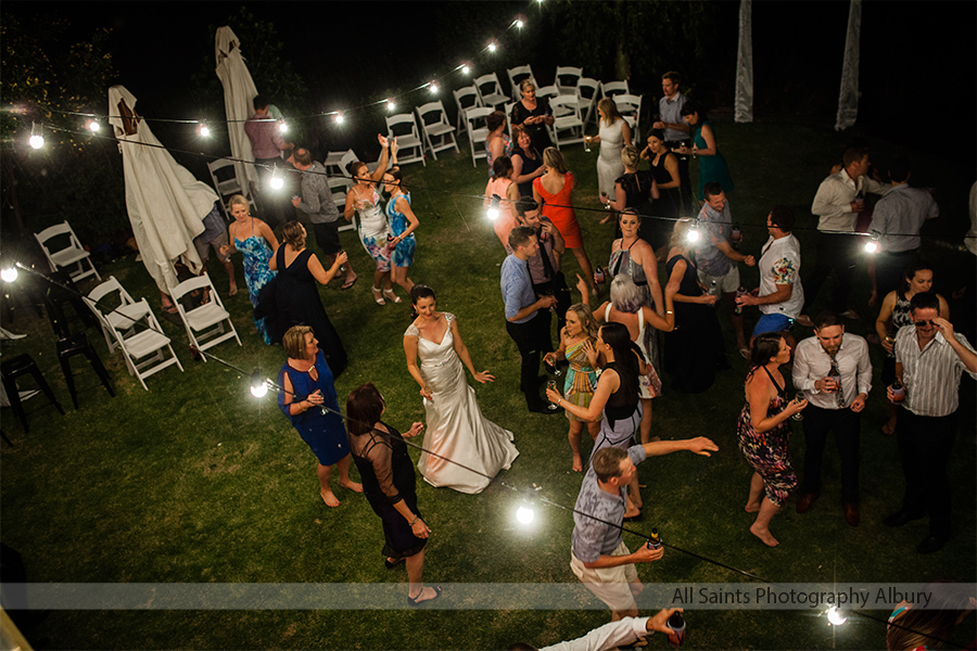 Lauren and Jason's wedding at Yarrawonga | Yarrawonga / Mulwala Wedding Photographers | ls079.jpg