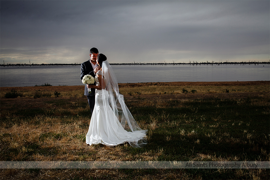 Lauren and Jason's wedding at Yarrawonga | Yarrawonga / Mulwala Wedding Photographers | ls065.jpg
