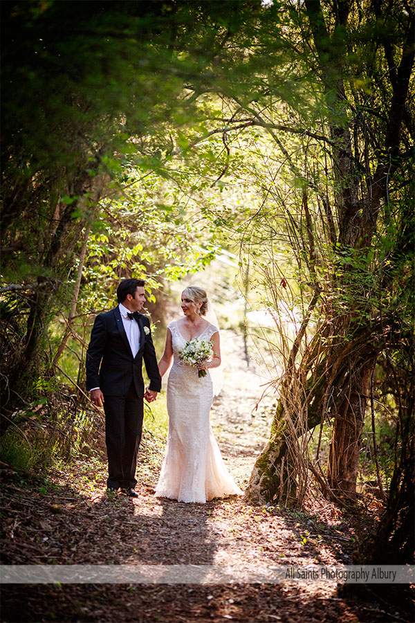 Emma and Clint's wedding at the Mitta Mitta Pub | Mitta Mitta wedding photographers  | b022.jpg