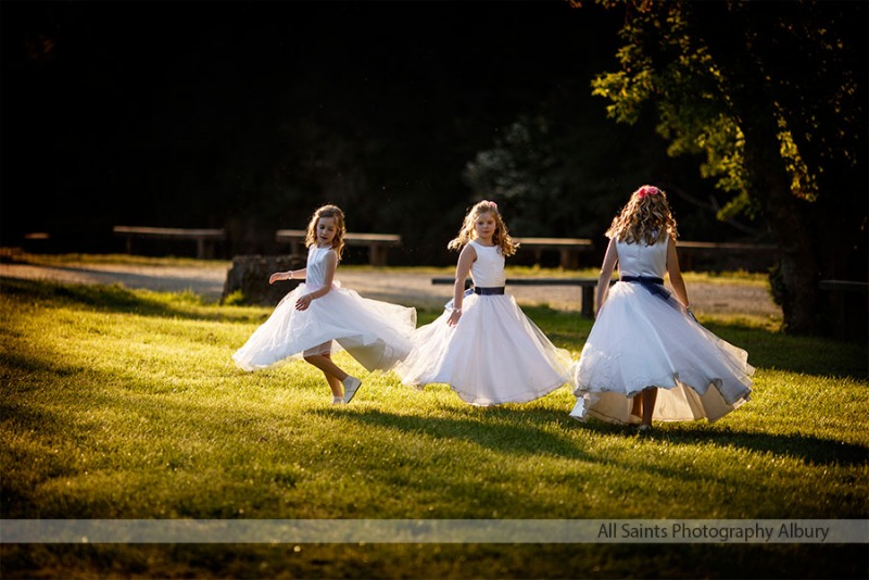 Emma and Clint's wedding at the Mitta Mitta Pub.