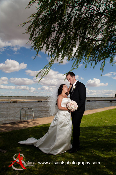 Sandi & Ryan’s Wedding at Yarrawonga Golf Club | Yarrawonga / Mulwala Wedding Photographers | x025.jpg