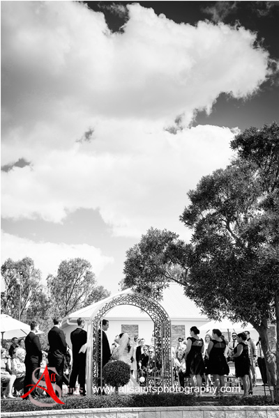 Sandi & Ryan’s Wedding at Yarrawonga Golf Club | Yarrawonga / Mulwala Wedding Photographers | x020.jpg