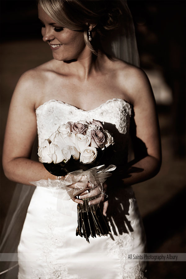 Sarah and Simon's wedding at the  Wagga City Golf Club | Wagga Wagga Wedding Photographers | b024.jpg