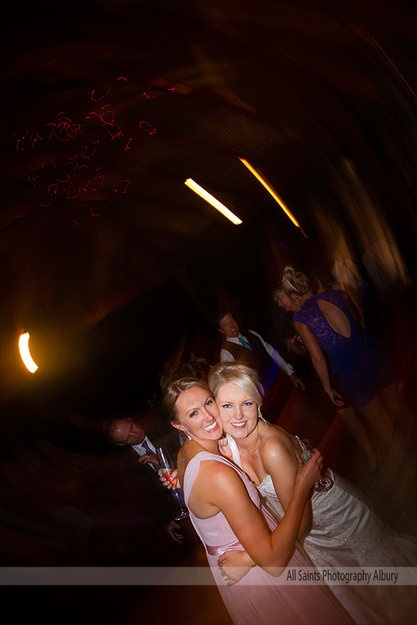Sarah and Simon's wedding at the  Wagga City Golf Club | Wagga Wagga Wedding Photographers | b034.jpg