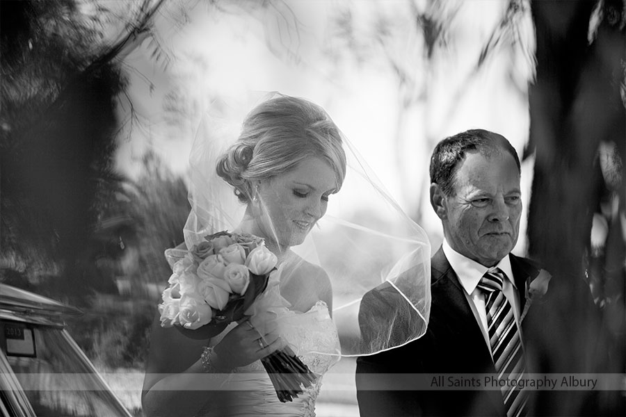 Sarah and Simon's wedding at the  Wagga City Golf Club | Wagga Wagga Wedding Photographers | b007.jpg