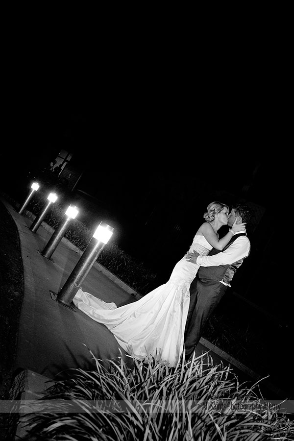 Sarah and Simon's wedding at the  Wagga City Golf Club | Wagga Wagga Wedding Photographers | b035.jpg