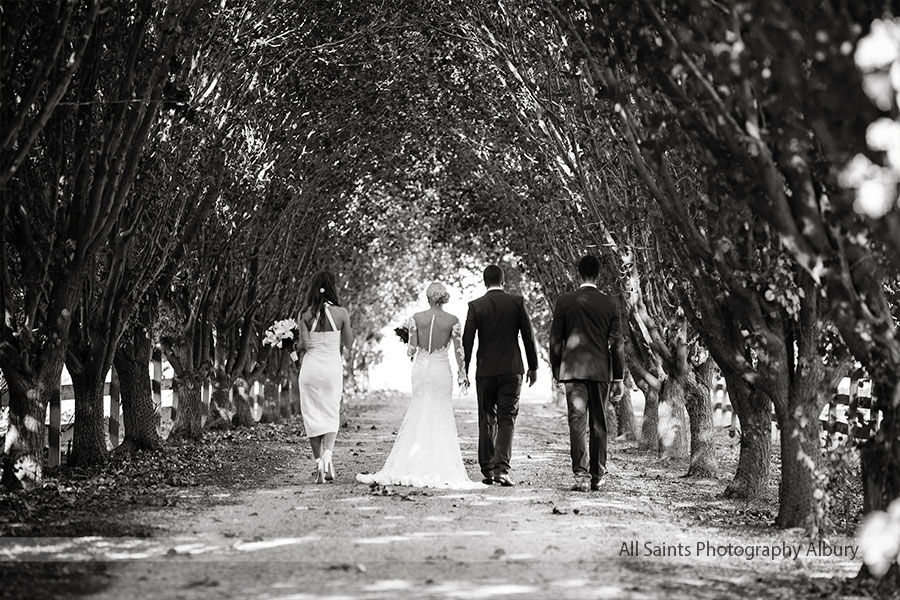 Emma & Jarryd’s Wedding at Yarrawonga Yacht Club | Yarrawonga / Mulwala Wedding Photographers | Yarrawonga-Yacht-Club-weddings-Emma-Jarryd-0030.JPG