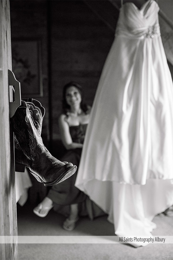 Jacqueline & Jarratt's Peregrines Table Top Mountain Wedding | Albury Wedding Photographers | Peregrines-Table-Top-mountain-weddings-zawora0007.JPG