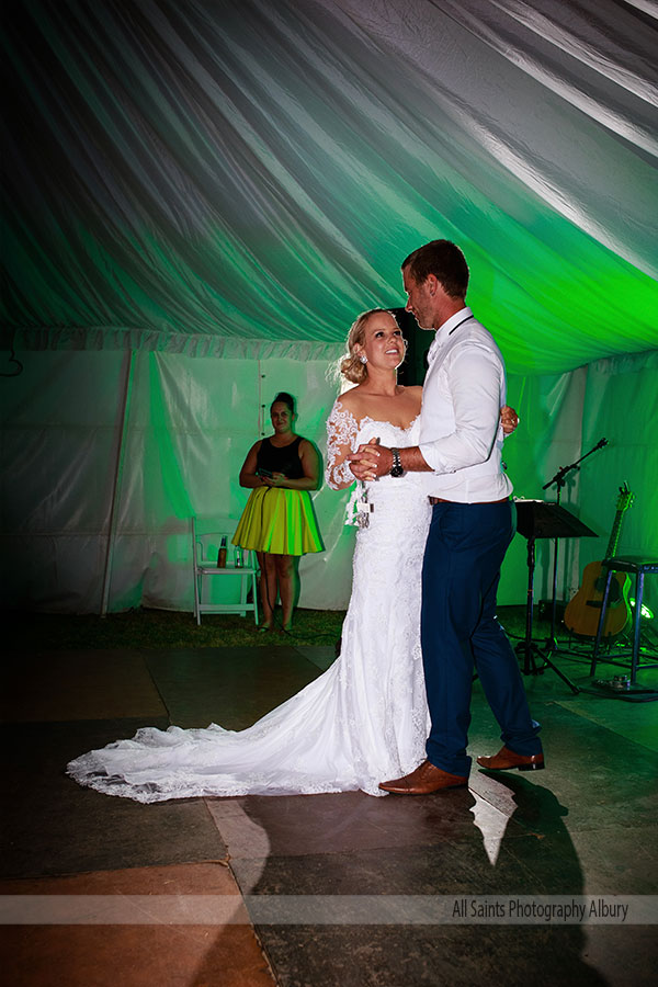 Emma & Jarryd’s Wedding at Yarrawonga Yacht Club | Yarrawonga / Mulwala Wedding Photographers | Yarrawonga-Yacht-Club-weddings-Emma-Jarryd-0055.JPG