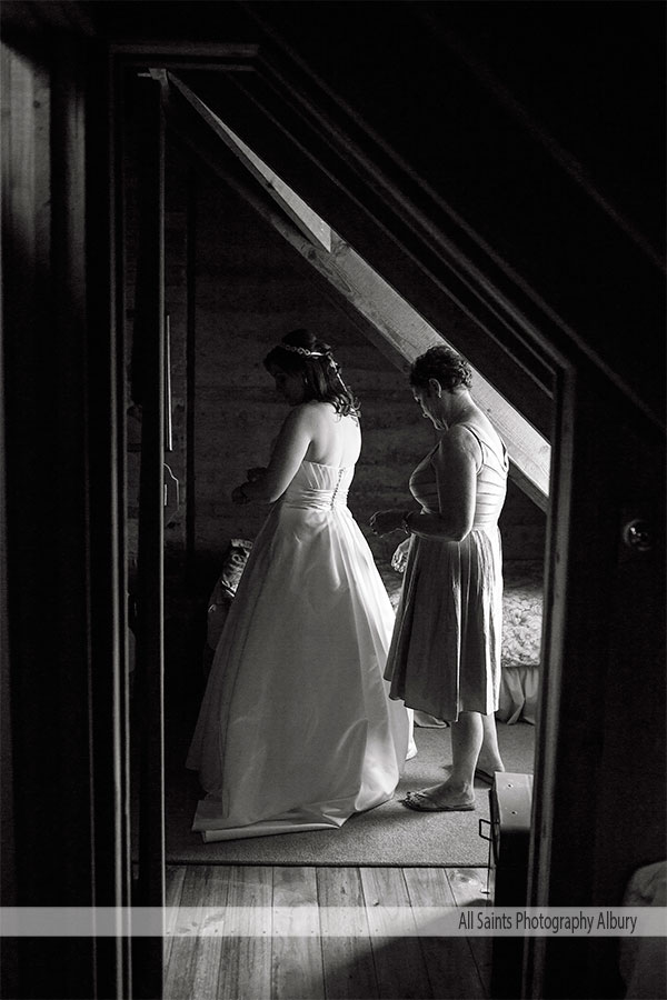 Jacqueline & Jarratt's Peregrines Table Top Mountain Wedding | Albury Wedding Photographers | Peregrines-Table-Top-mountain-weddings-zawora0009.JPG