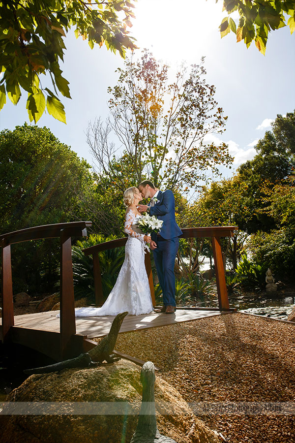 Emma & Jarryd’s Wedding at Yarrawonga Yacht Club | Yarrawonga / Mulwala Wedding Photographers | Yarrawonga-Yacht-Club-weddings-Emma-Jarryd-0019.JPG