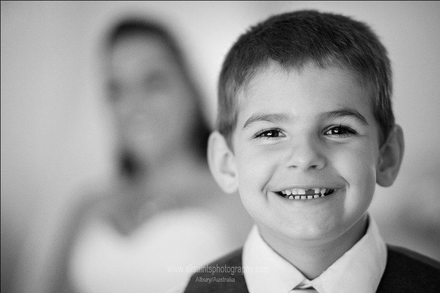 Sarah and Christopher's wedding at the Wagga City Golf Club  | Wagga Wagga Wedding Photographers  | Wagga-Wagga-City-Golf-Club-weddings-Sarah-Christopher-0006.JPG