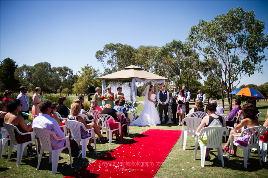 Sarah and Christopher's wedding at the Wagga City Golf Club  | Wagga Wagga Wedding Photographers  | Wagga-Wagga-City-Golf-Club-weddings-Sarah-Christopher-0008.JPG
