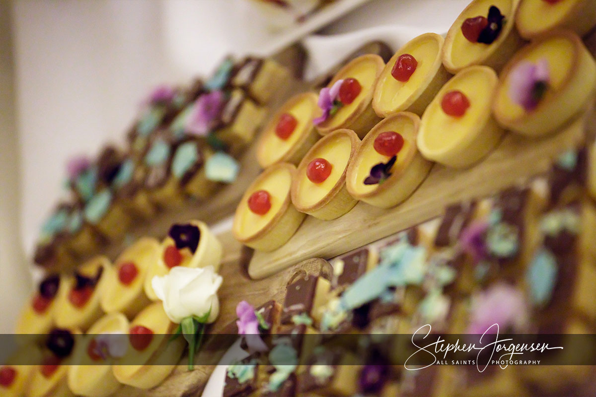 Amanda and Daniel's Hovell Tree Inn Albury wedding | Albury Wedding Photographers  | Hovell-tree-inn-albury-wedding-Amanda-daniel-0061.jpg