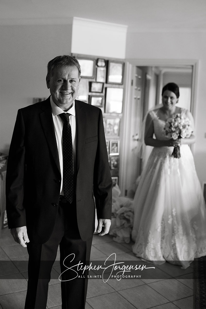 Amanda and Daniel's Hovell Tree Inn Albury wedding | Albury Wedding Photographers  | Hovell-tree-inn-albury-wedding-Amanda-daniel-0016.jpg