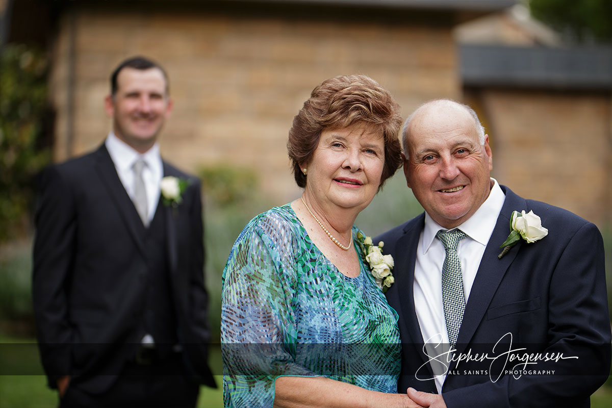 Amanda and Daniel's Hovell Tree Inn Albury wedding | Albury Wedding Photographers  | Hovell-tree-inn-albury-wedding-Amanda-daniel-0032.jpg