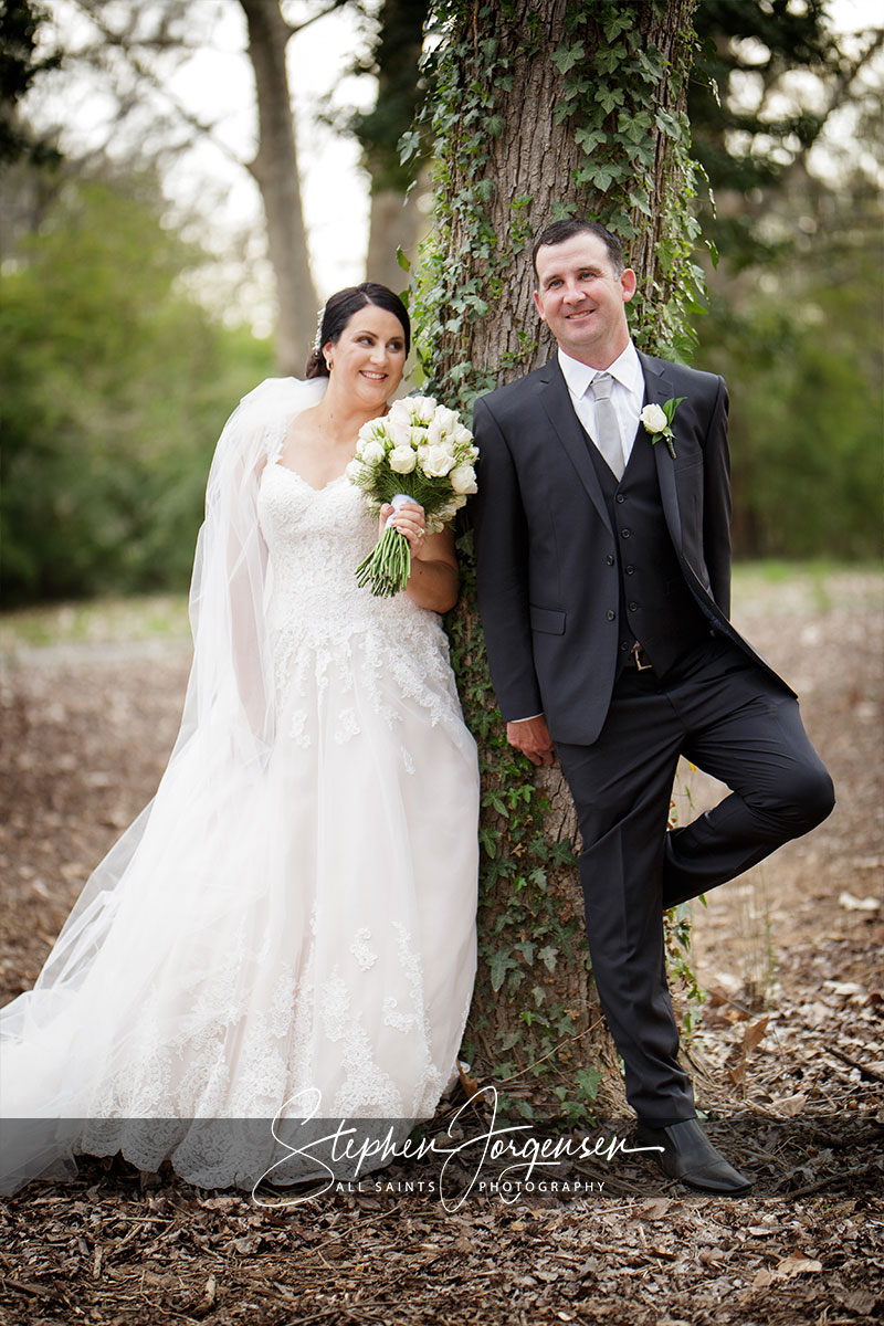 Amanda and Daniel's Hovell Tree Inn Albury wedding | Albury Wedding Photographers  | Hovell-tree-inn-albury-wedding-Amanda-daniel-0040.jpg