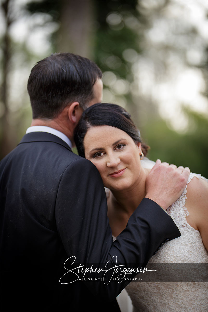 Amanda and Daniel's Hovell Tree Inn Albury wedding | Albury Wedding Photographers  | Hovell-tree-inn-albury-wedding-Amanda-daniel-0043.jpg
