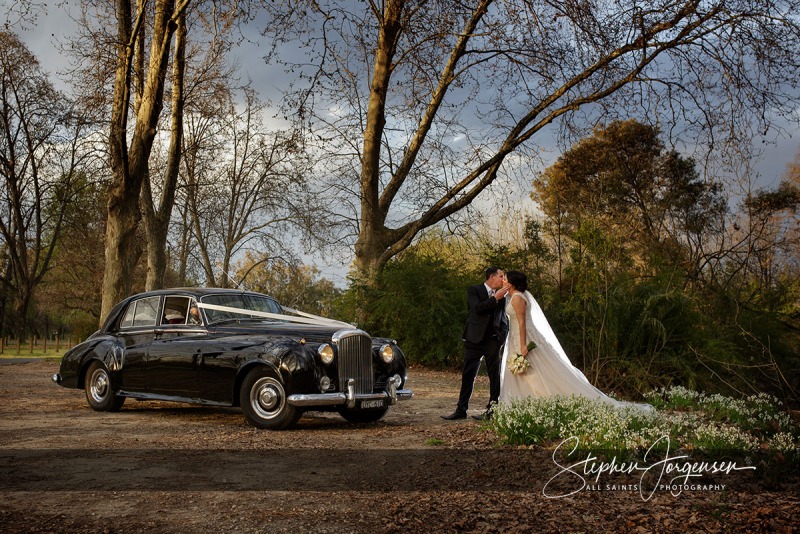 Amanda and Daniel's Hovell Tree Inn Albury wedding.