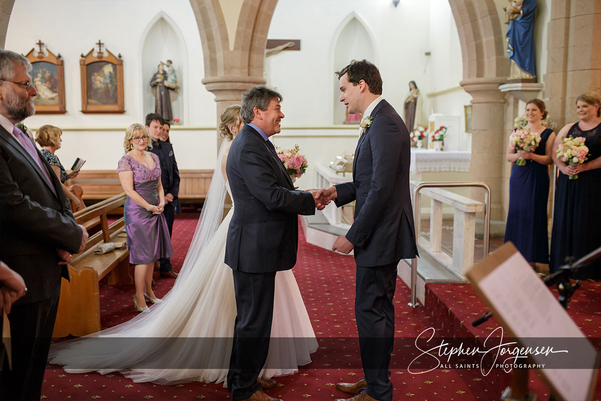 Lauren & Daniel's wedding at  Brown Brothers Winery Milawa  | Milawa Wedding Photographers | brown-brothers-milawa-weddings-Lauren-Daniel-0019.jpg