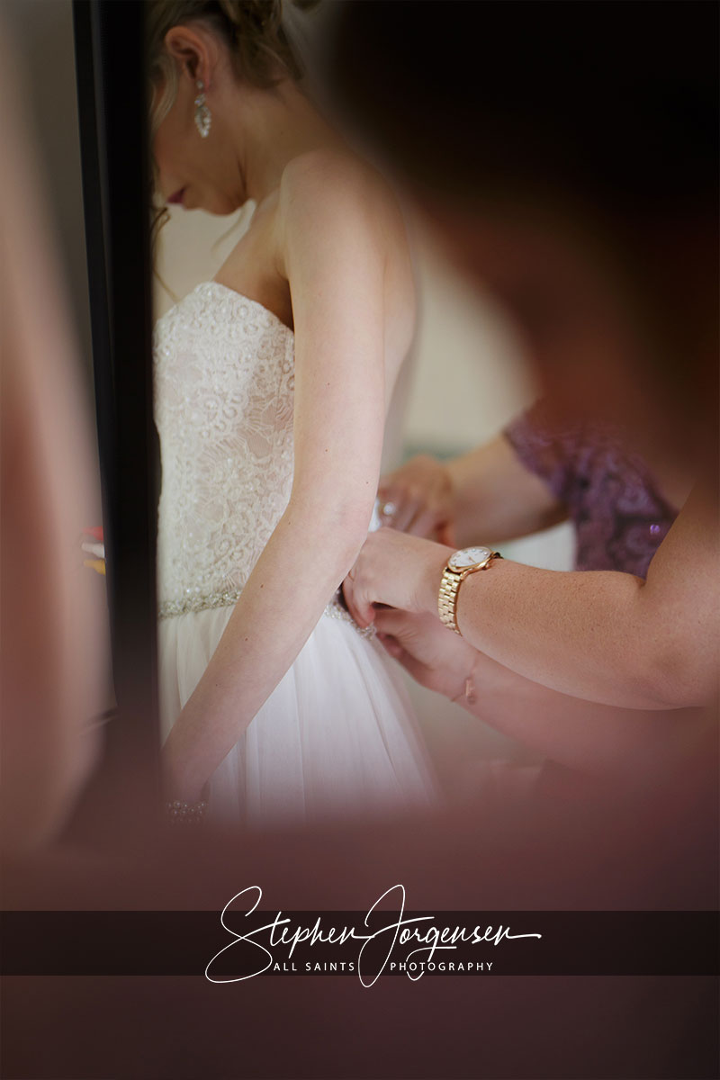 Lauren & Daniel's wedding at  Brown Brothers Winery Milawa  | Milawa Wedding Photographers | brown-brothers-milawa-weddings-Lauren-Daniel-0008.jpg