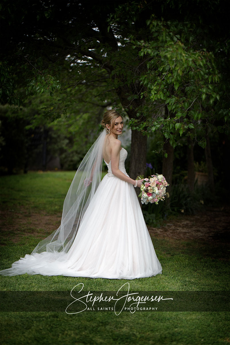 Lauren & Daniel's wedding at  Brown Brothers Winery Milawa  | Milawa Wedding Photographers | brown-brothers-milawa-weddings-Lauren-Daniel-0013.jpg