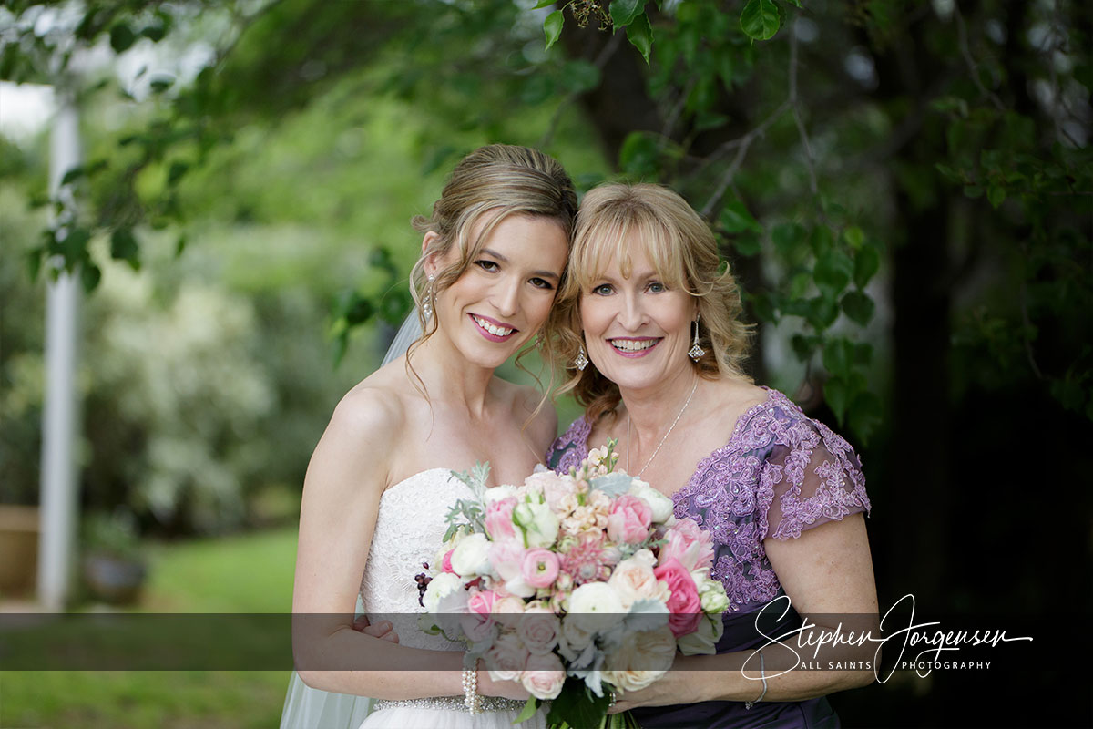 Lauren & Daniel's wedding at  Brown Brothers Winery Milawa  | Milawa Wedding Photographers | brown-brothers-milawa-weddings-Lauren-Daniel-0014.jpg