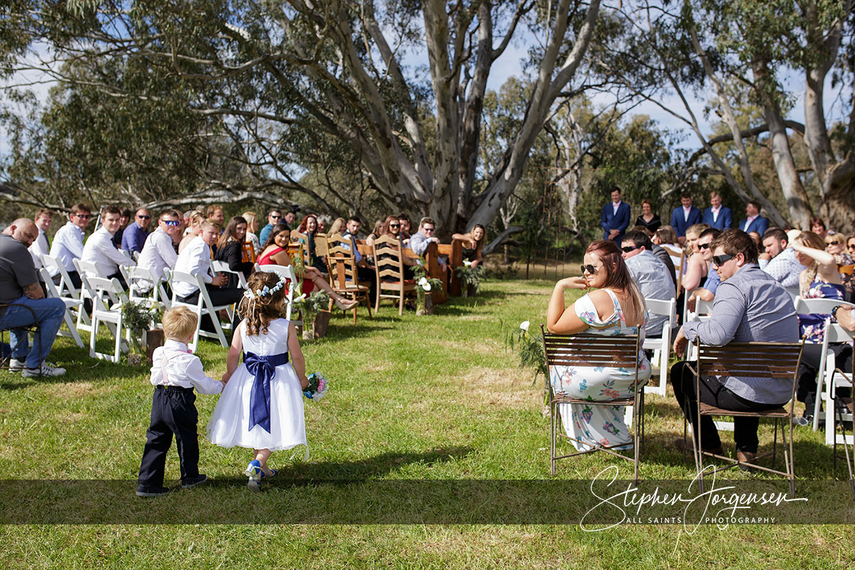 Samantha & Tom's wedding at Willowbank Events Albury | Albury Wedding Photographers  | Willowbank-Events-Albury-weddings-Samantha-Tom-0028.jpg