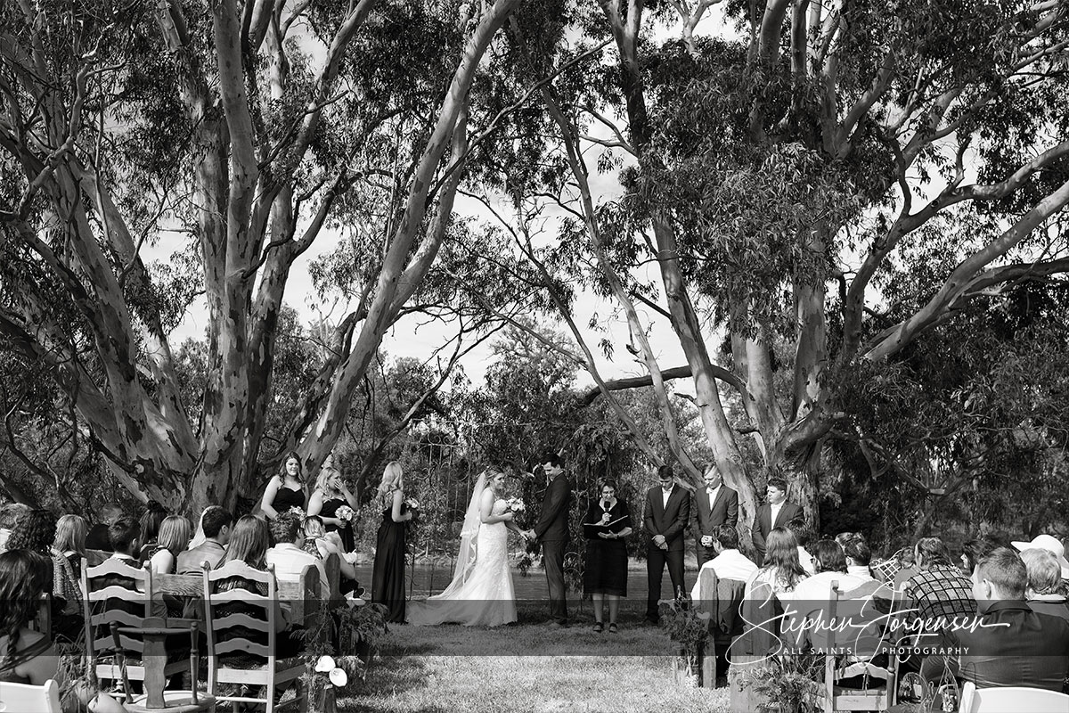 Samantha & Tom's wedding at Willowbank Events Albury | Albury Wedding Photographers  | Willowbank-Events-Albury-weddings-Samantha-Tom-0038.jpg