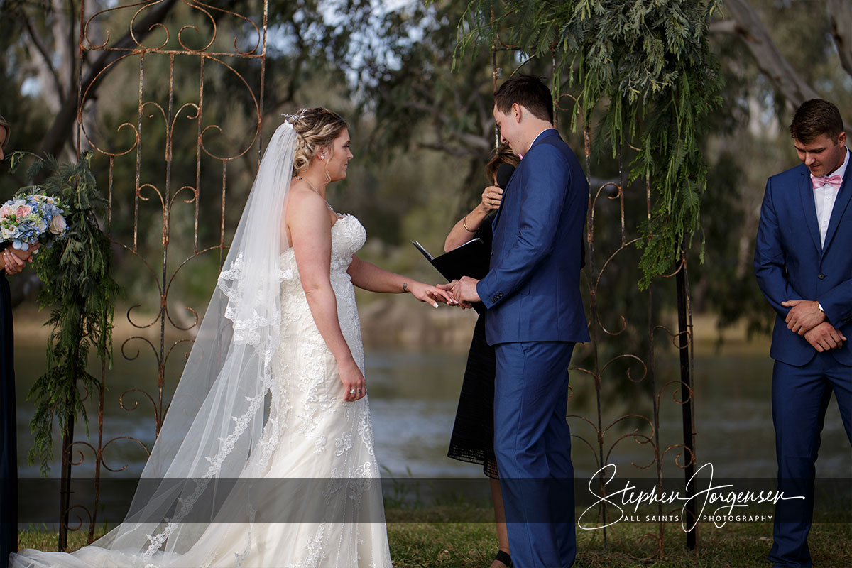 Samantha & Tom's wedding at Willowbank Events Albury | Albury Wedding Photographers  | Willowbank-Events-Albury-weddings-Samantha-Tom-0041.jpg