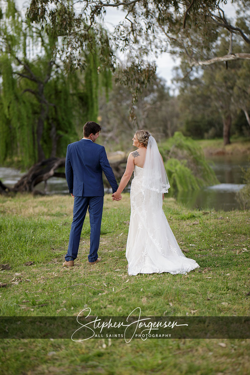 Samantha & Tom's wedding at Willowbank Events Albury | Albury Wedding Photographers  | Willowbank-Events-Albury-weddings-Samantha-Tom-0060.jpg