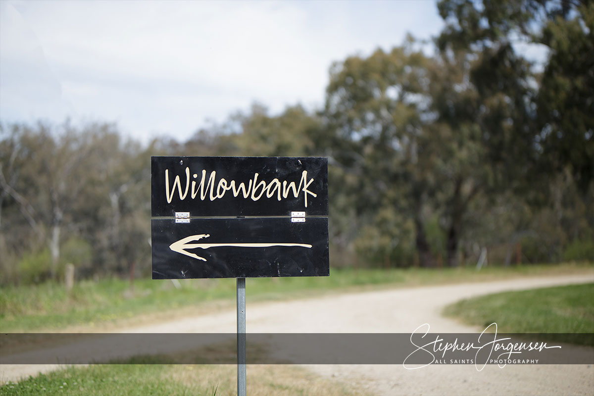 Samantha & Tom's wedding at Willowbank Events Albury | Albury Wedding Photographers  | Willowbank-Events-Albury-weddings-Samantha-Tom-0017.jpg