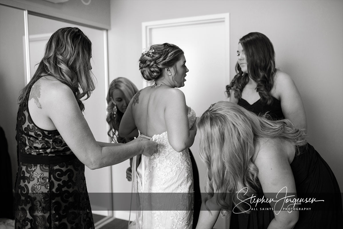 Samantha & Tom's wedding at Willowbank Events Albury | Albury Wedding Photographers  | Willowbank-Events-Albury-weddings-Samantha-Tom-0004.jpg