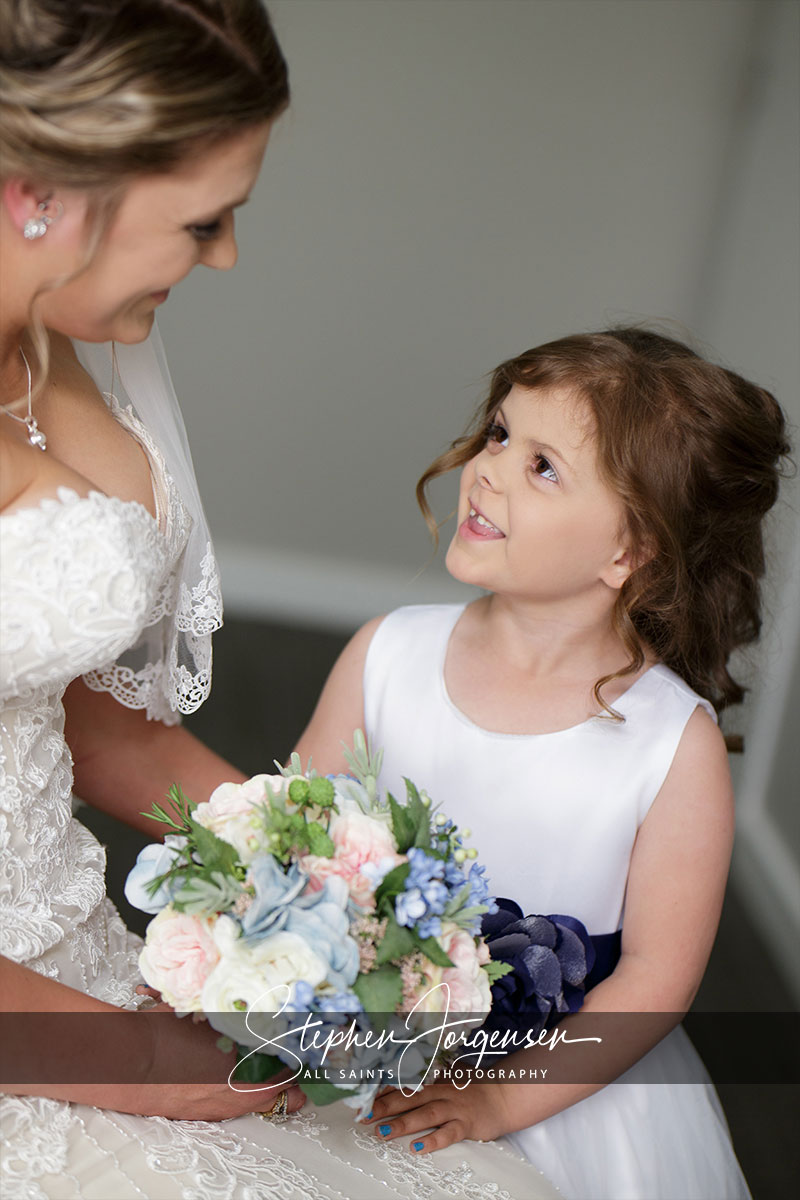 Samantha & Tom's wedding at Willowbank Events Albury | Albury Wedding Photographers  | Willowbank-Events-Albury-weddings-Samantha-Tom-0013.jpg