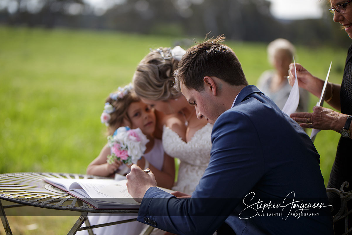 Samantha & Tom's wedding at Willowbank Events Albury | Albury Wedding Photographers  | Willowbank-Events-Albury-weddings-Samantha-Tom-0047.jpg