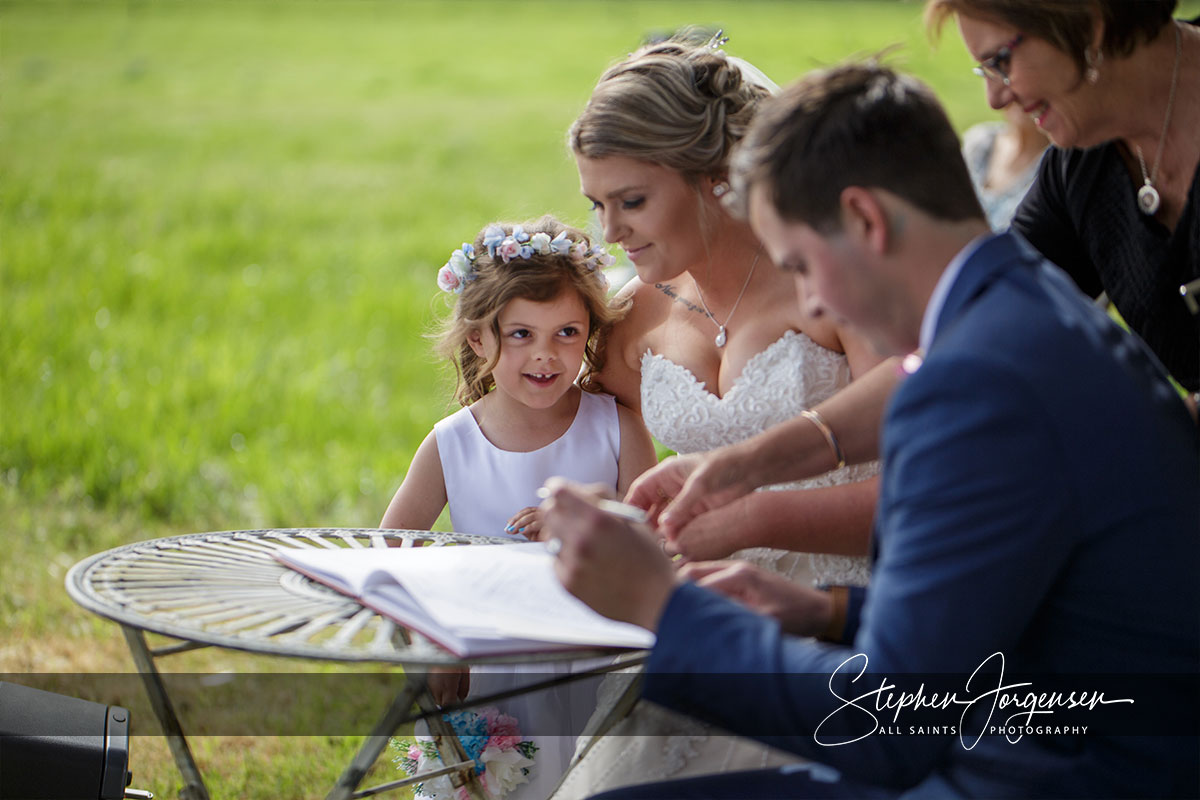 Samantha & Tom's wedding at Willowbank Events Albury | Albury Wedding Photographers  | Willowbank-Events-Albury-weddings-Samantha-Tom-0046.jpg