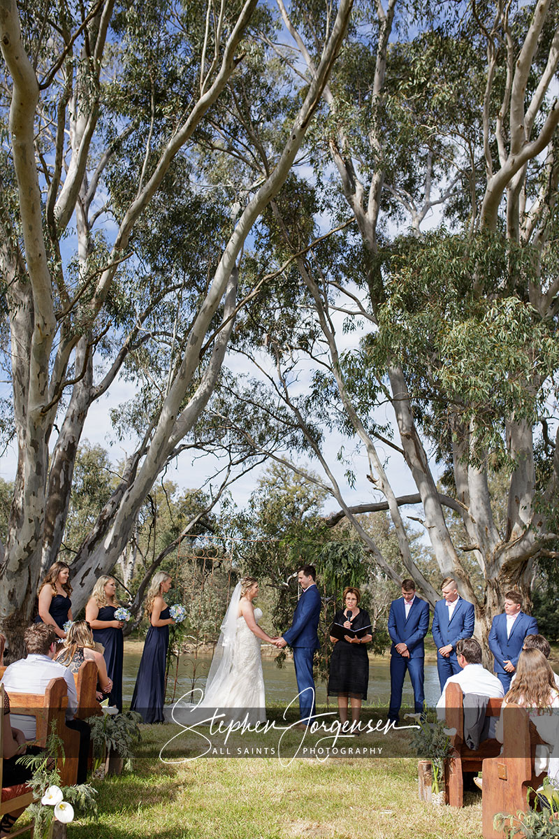 Samantha & Tom's wedding at Willowbank Events Albury | Albury Wedding Photographers  | Willowbank-Events-Albury-weddings-Samantha-Tom-0039.jpg