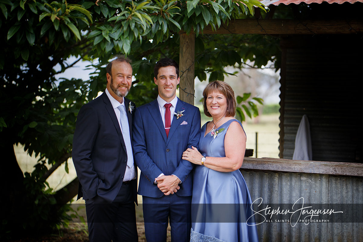 Lauren and Aaron's Wedding at The Red Stag Deer and Emu Farm Eurobin | Porepunkah / Bright Wedding Photographers | Red-Stag-Deer-and-Emu-Farm-Eurobin-weddings-Lauren-Aaron-0023.jpg