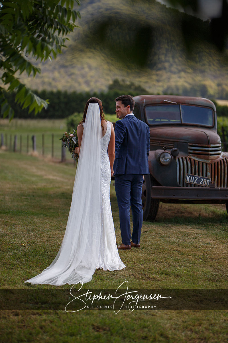 Lauren and Aaron's Wedding at The Red Stag Deer and Emu Farm Eurobin | Porepunkah / Bright Wedding Photographers | Red-Stag-Deer-and-Emu-Farm-Eurobin-weddings-Lauren-Aaron-0037.jpg