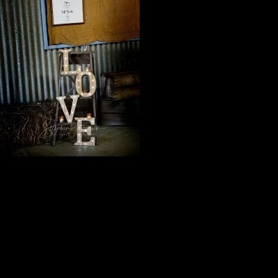 Amiee and Daniel's Wedding at Remel 185 | Whorouly wedding Photographers  | Remel-185-weddings-Amieeh-Daniel-0044.jpg