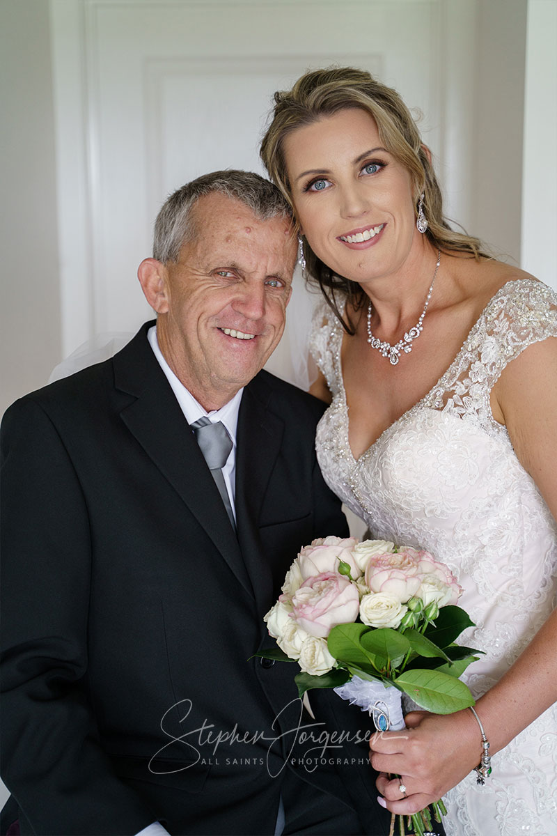 Bron and Joel's wedding at Noreuil Park Albury | Albury Wedding Photographers  | Albury-weddings-Bron-Joel-0014.jpg