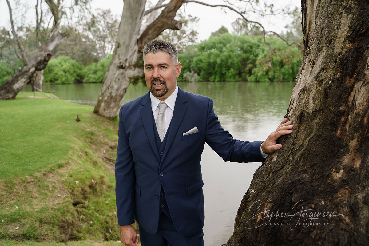 Bron and Joel's wedding at Noreuil Park Albury | Albury Wedding Photographers  | Albury-weddings-Bron-Joel-0015.jpg