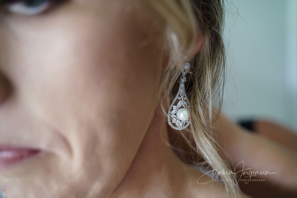 Bron and Joel's wedding at Noreuil Park Albury | Albury Wedding Photographers  | Albury-weddings-Bron-Joel-0009.jpg