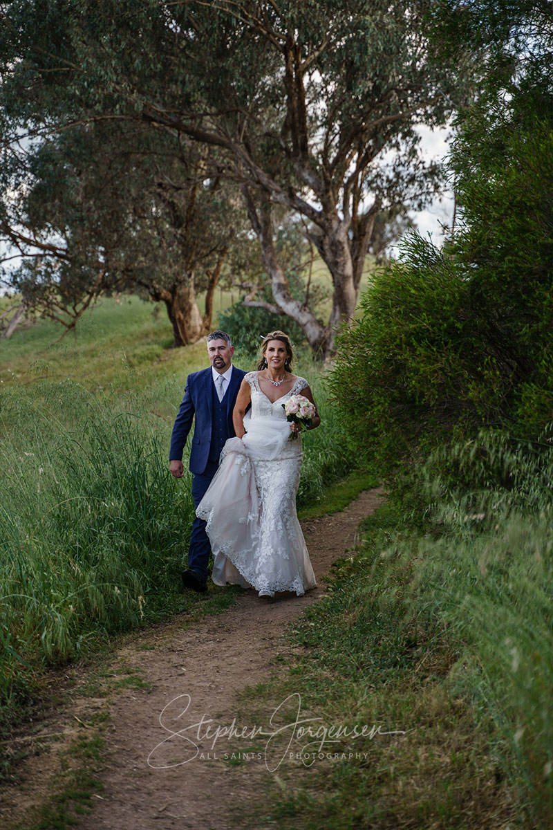 Bron and Joel's wedding at Noreuil Park Albury | Albury Wedding Photographers  | Albury-weddings-Bron-Joel-0052.jpg