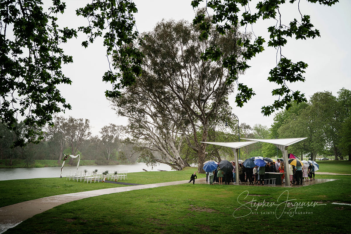 Bron and Joel's wedding at Noreuil Park Albury | Albury Wedding Photographers  | Albury-weddings-Bron-Joel-0023.jpg