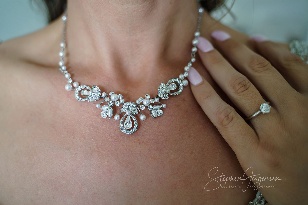 Bron and Joel's wedding at Noreuil Park Albury | Albury Wedding Photographers  | Albury-weddings-Bron-Joel-0010.jpg