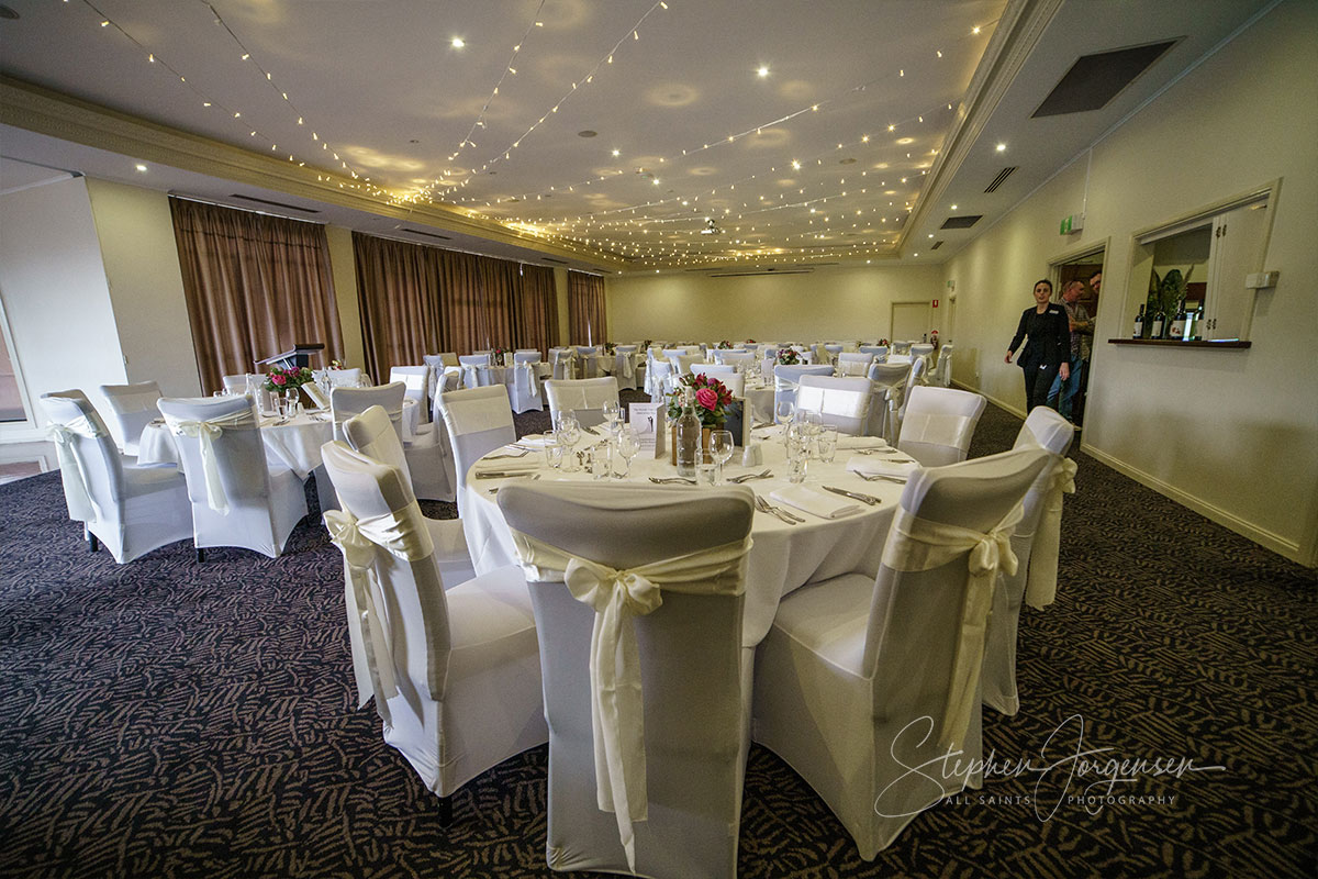 Bron and Joel's wedding at Noreuil Park Albury | Albury Wedding Photographers  | Albury-weddings-Bron-Joel-0053.jpg