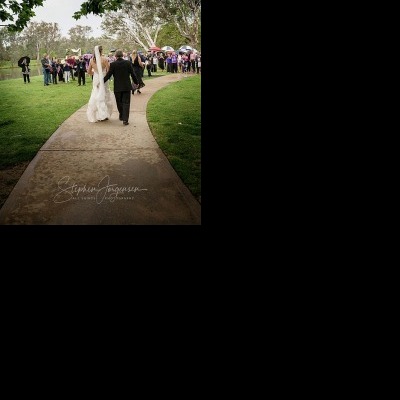 Bron and Joel's wedding at Noreuil Park Albury | Albury Wedding Photographers  | Albury-weddings-Bron-Joel-0026.jpg